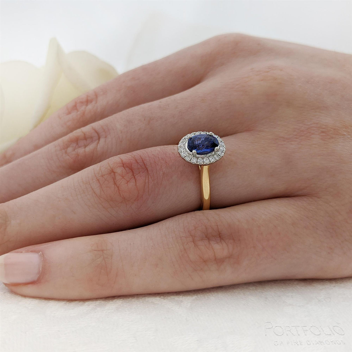 Cluster 0.88ct Sapphire Yellow Gold/Platinum Ring