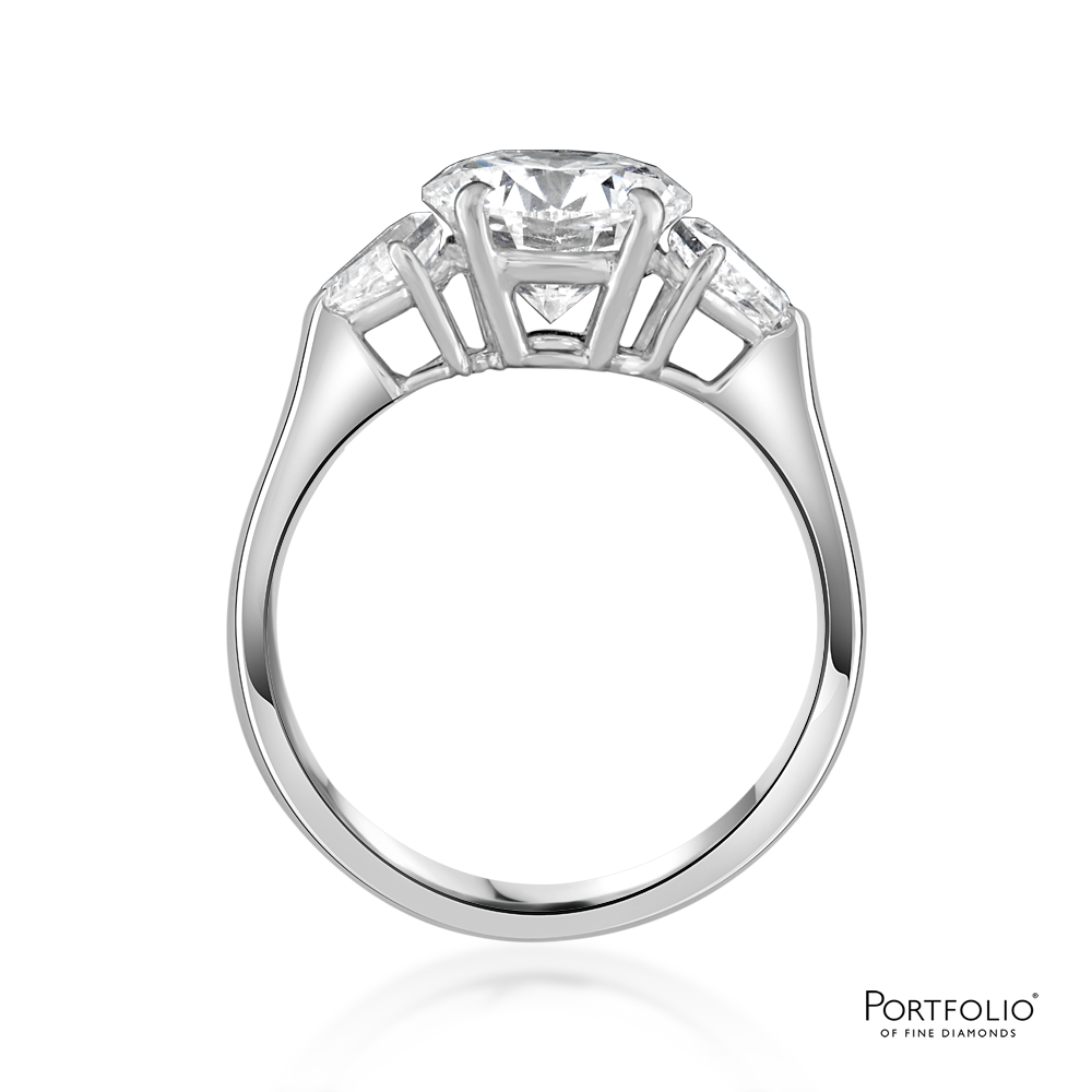 Pre-Owned Three Stone 2.09ct H SI1 Diamond Platinum Ring