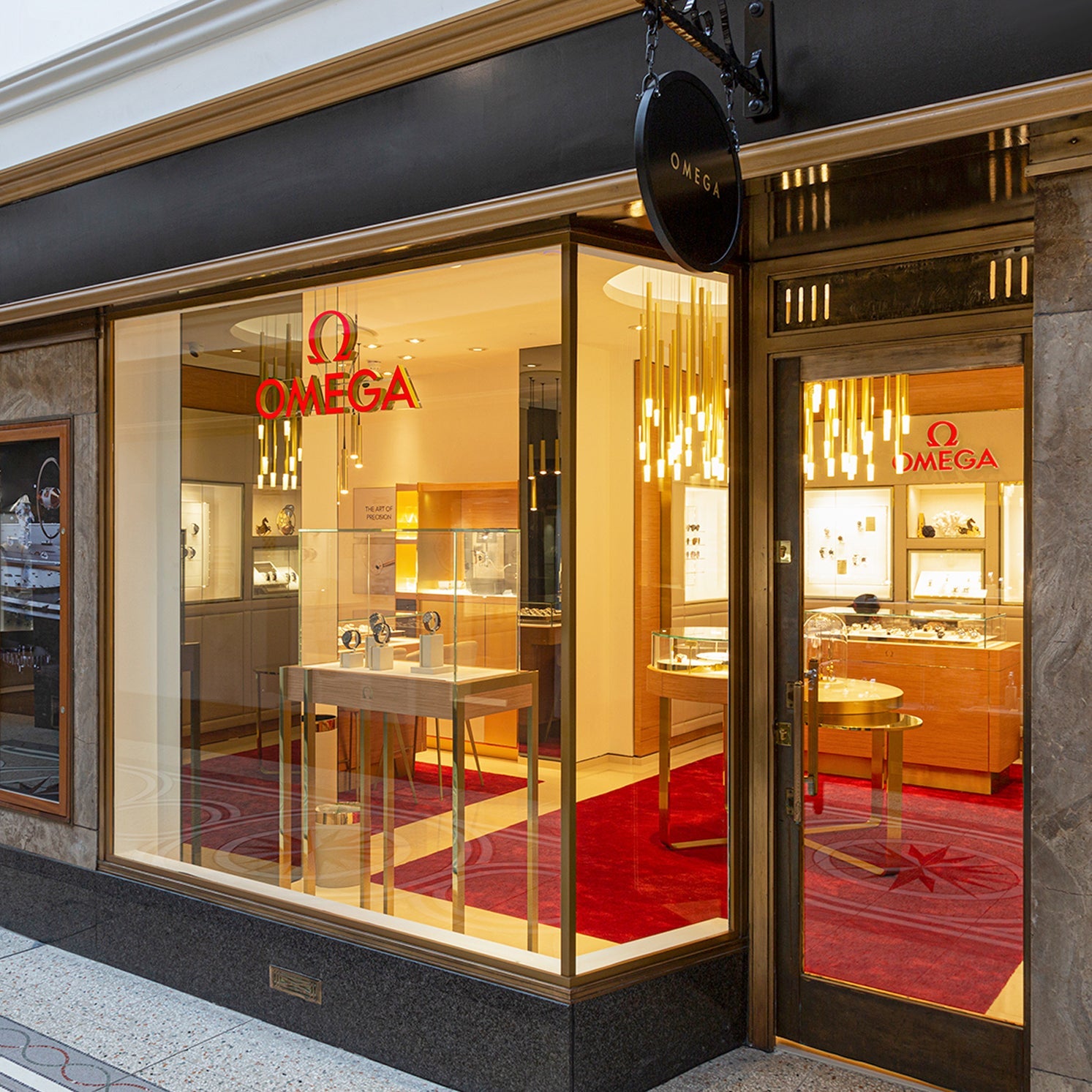 OMEGA Showroom – Lunn's Jewellers Omega watch dealer near me