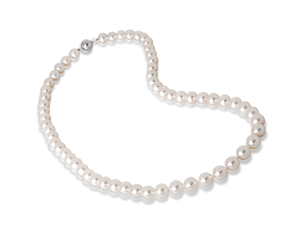 Classic Pearl Necklace