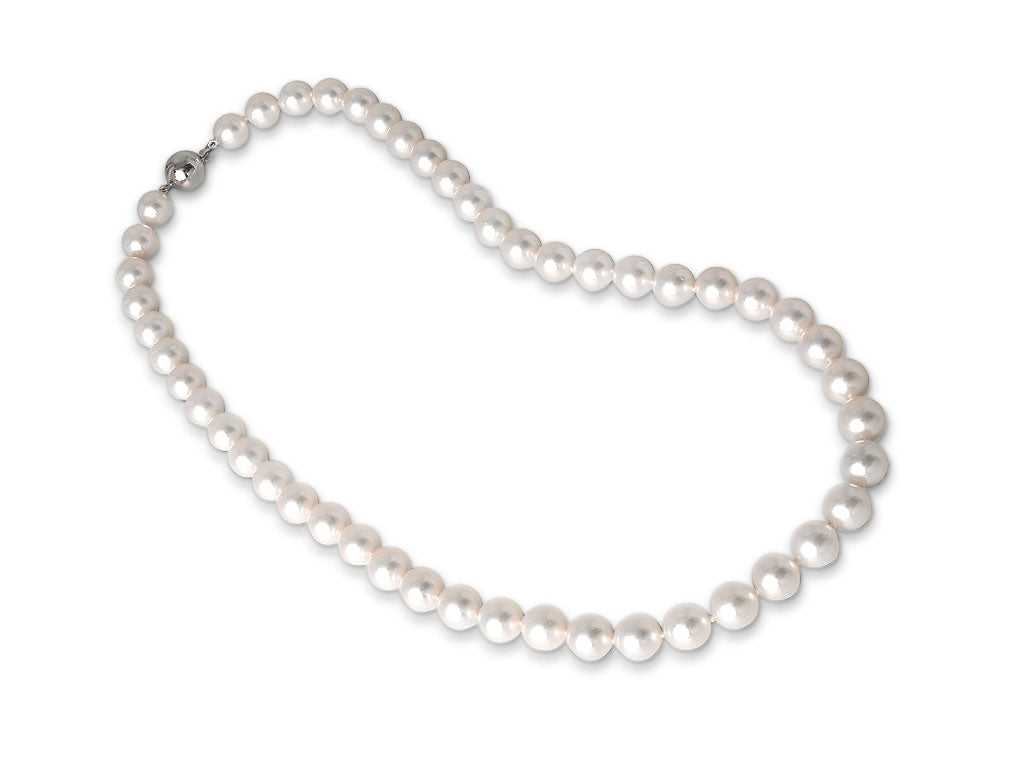 Classic Pearl Necklace