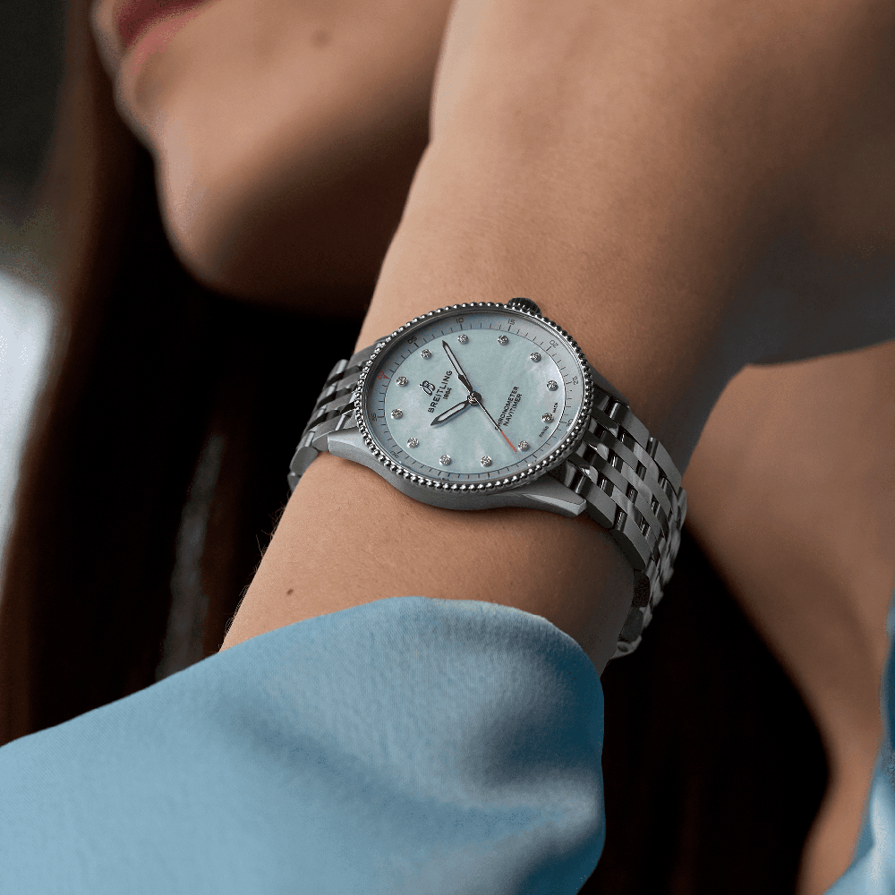 Breitling Navitimer 32 A77320171C1A1 – Lunn's Jewellers
