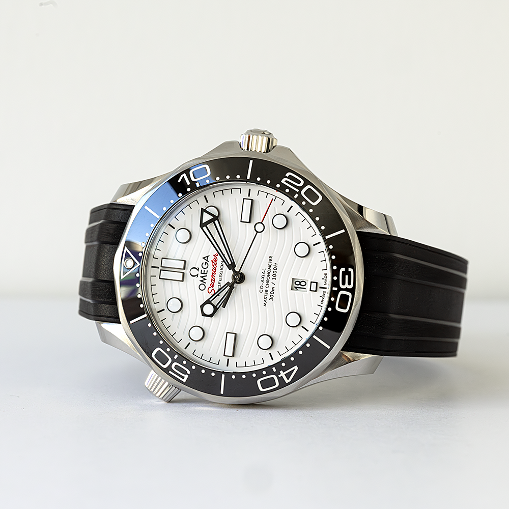 Pre-Owned Gents OMEGA Seamaster Co-Axial  210.32.42.20.04.001
