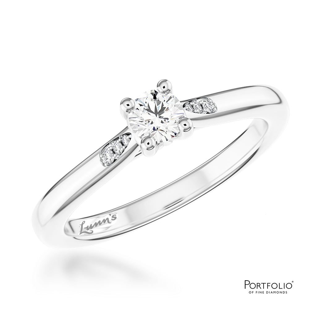 Solitaire 0.20ct F SI Diamond Platinum Ring