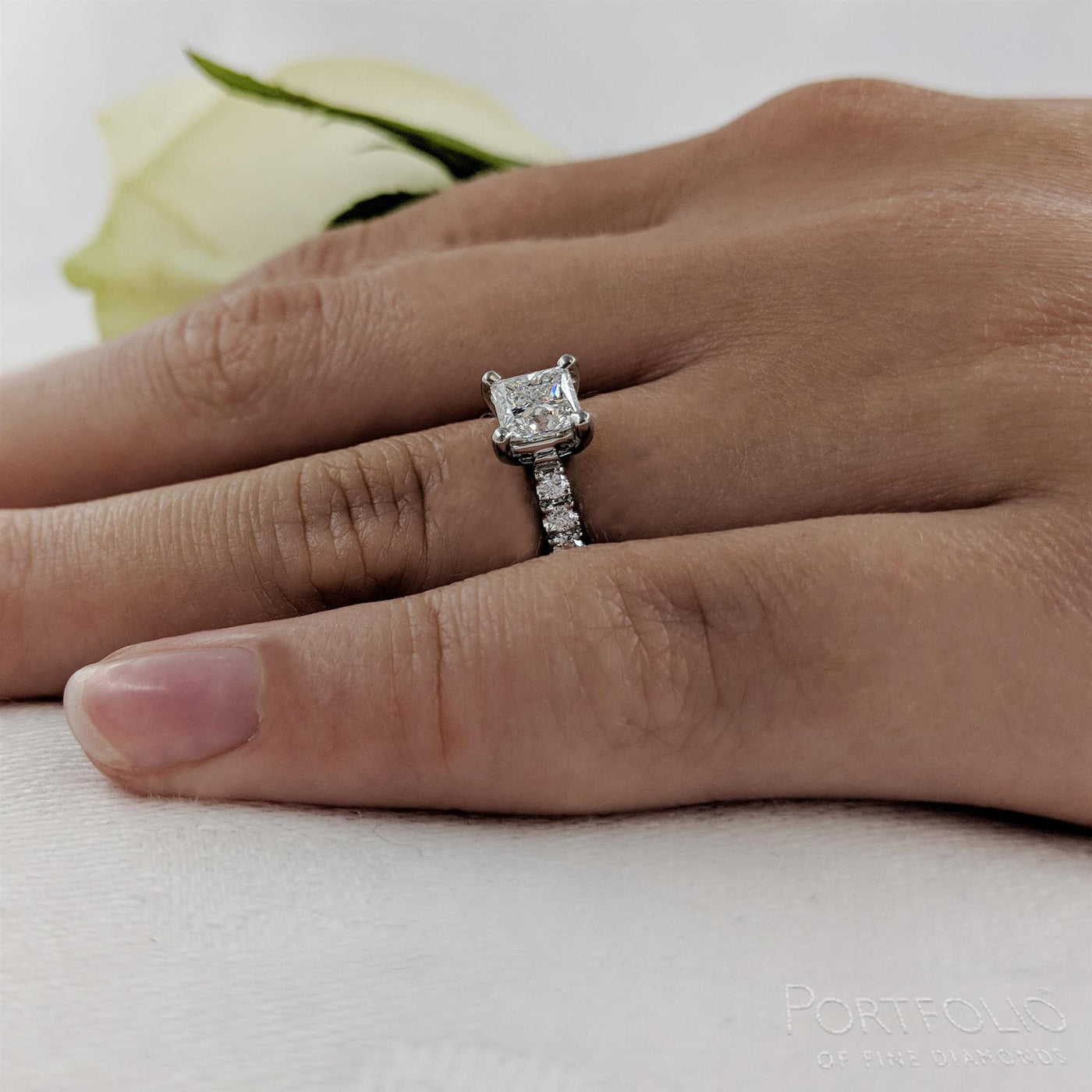 Solitaire 0.70ct F VS2 Diamond Platinum Ring