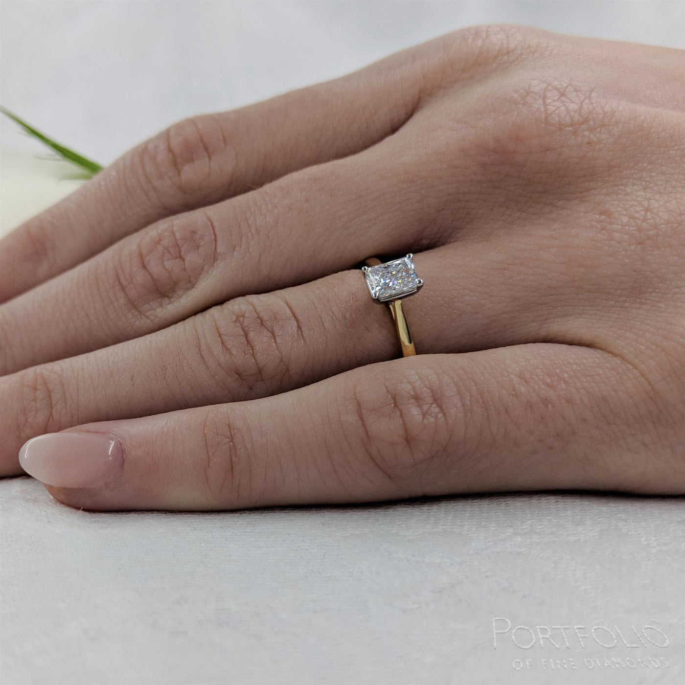 Solitaire 0.72ct G VVS2 Diamond Yellow Gold/Platinum Ring