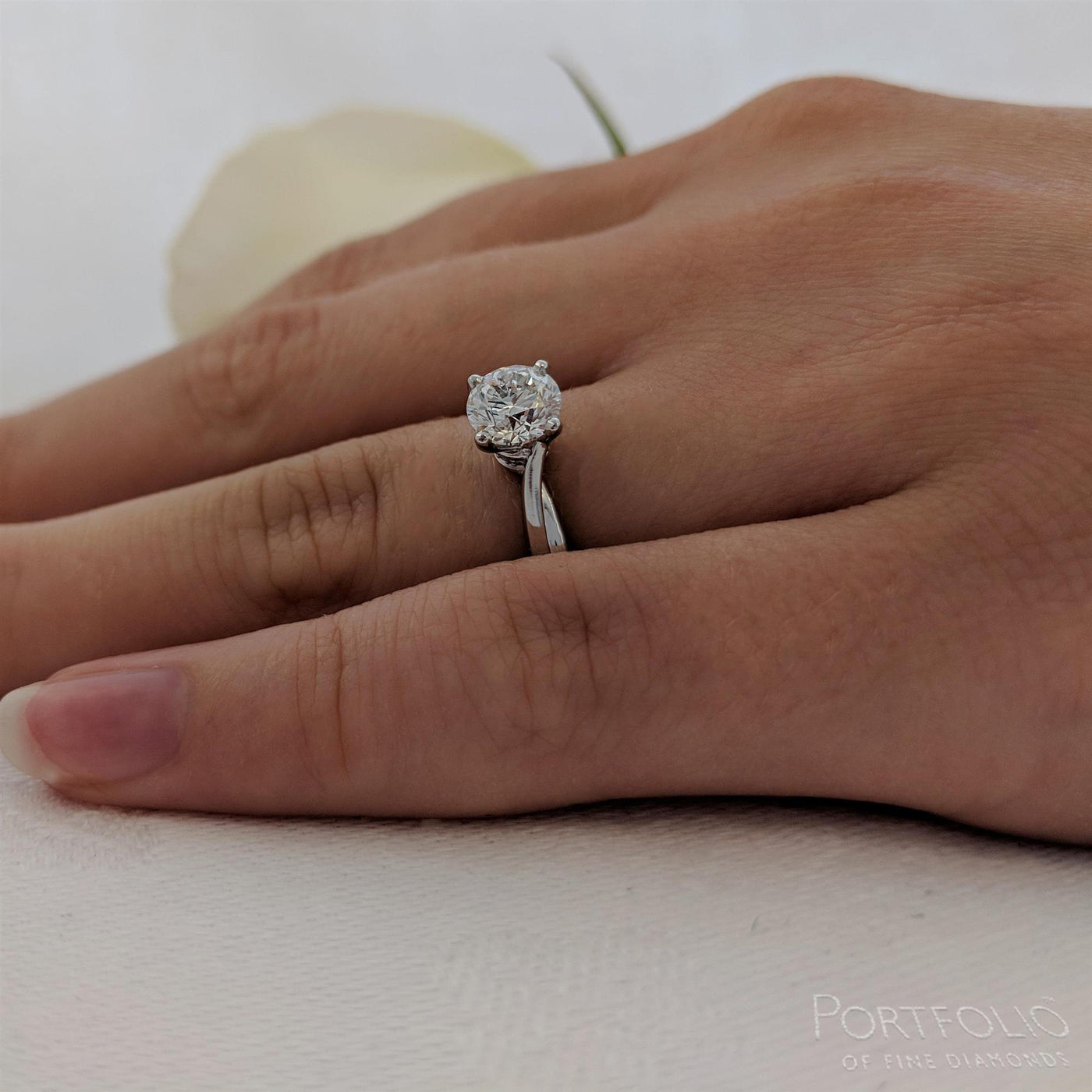 Solitaire 0.90ct F VS2 Diamond Platinum Ring