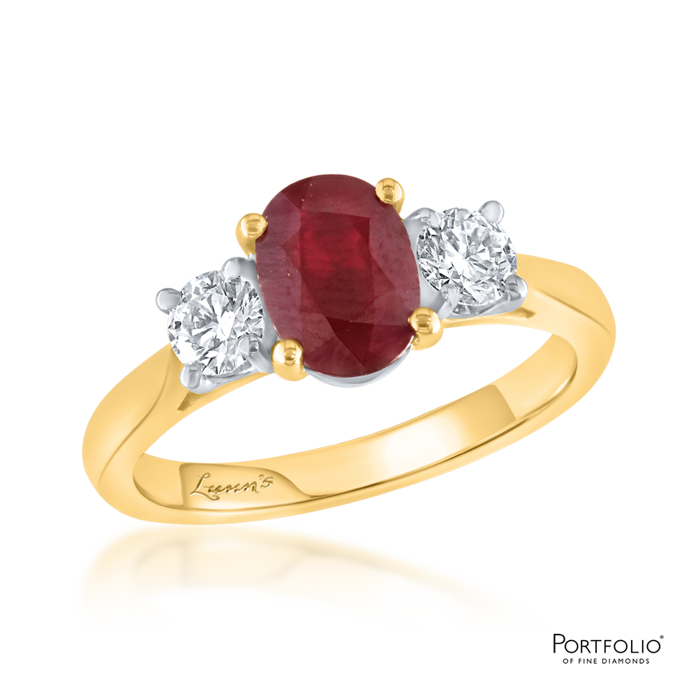 Three Stone 1.53ct Ruby Yellow Gold Ring