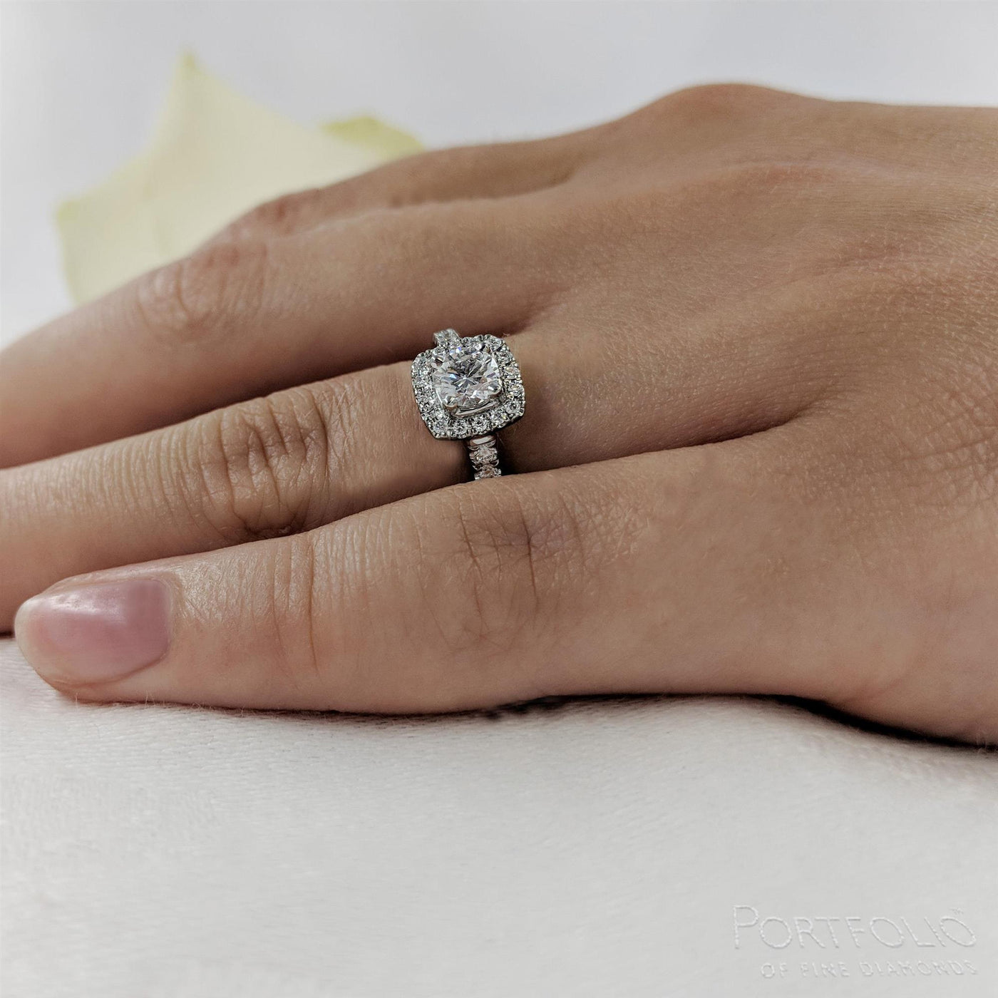 Cluster 0.30ct D SI1 Diamond Platinum Ring