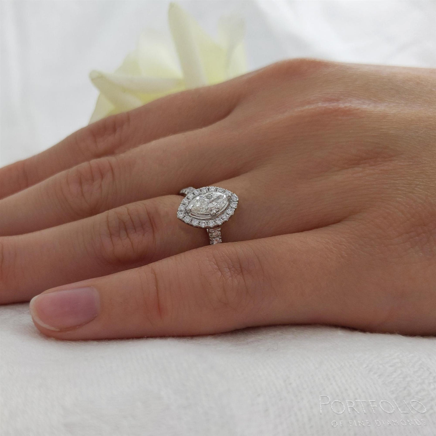 Cluster 0.42ct G SI1 Diamond Platinum Ring