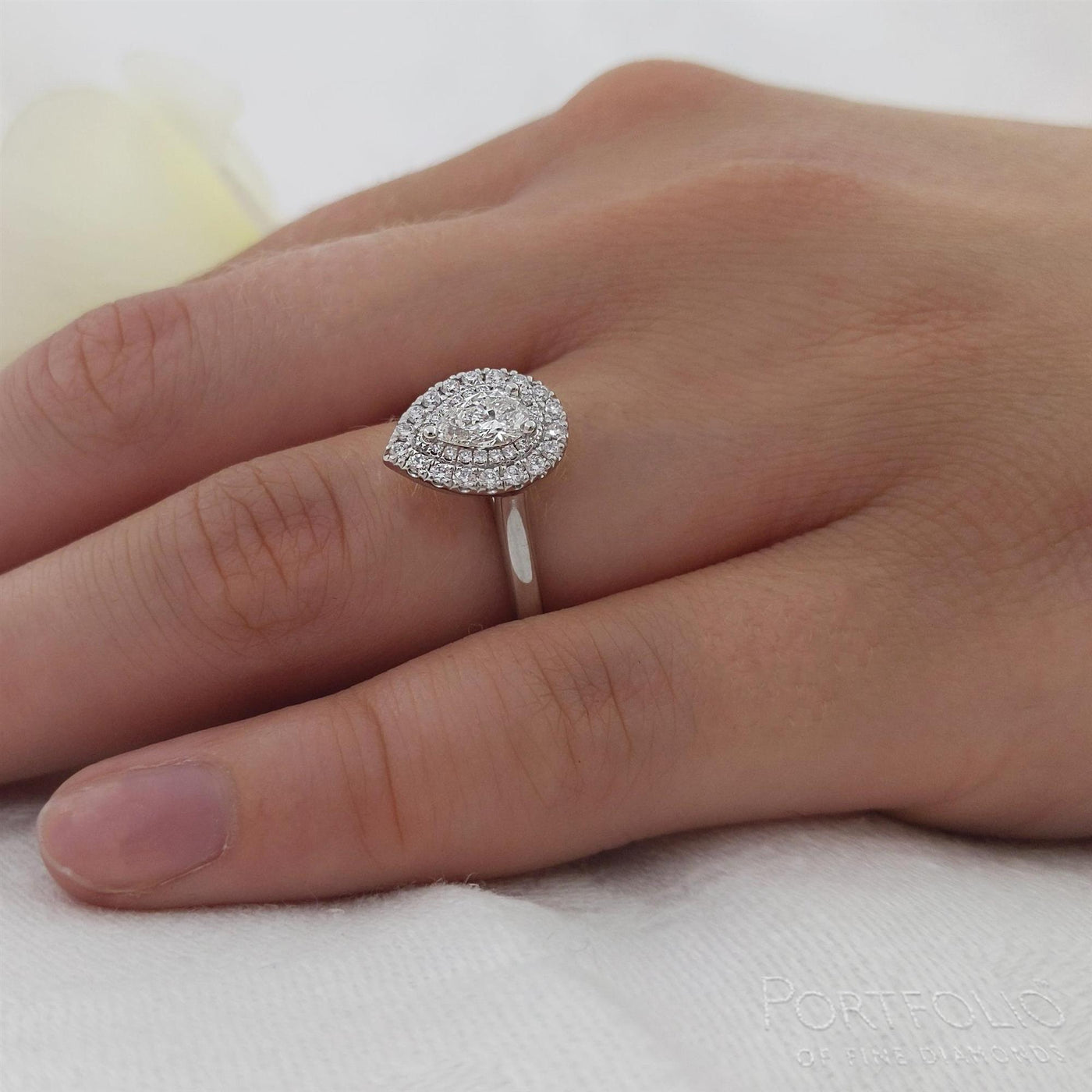 Cluster 0.40ct F SI1 Diamond Platinum Ring