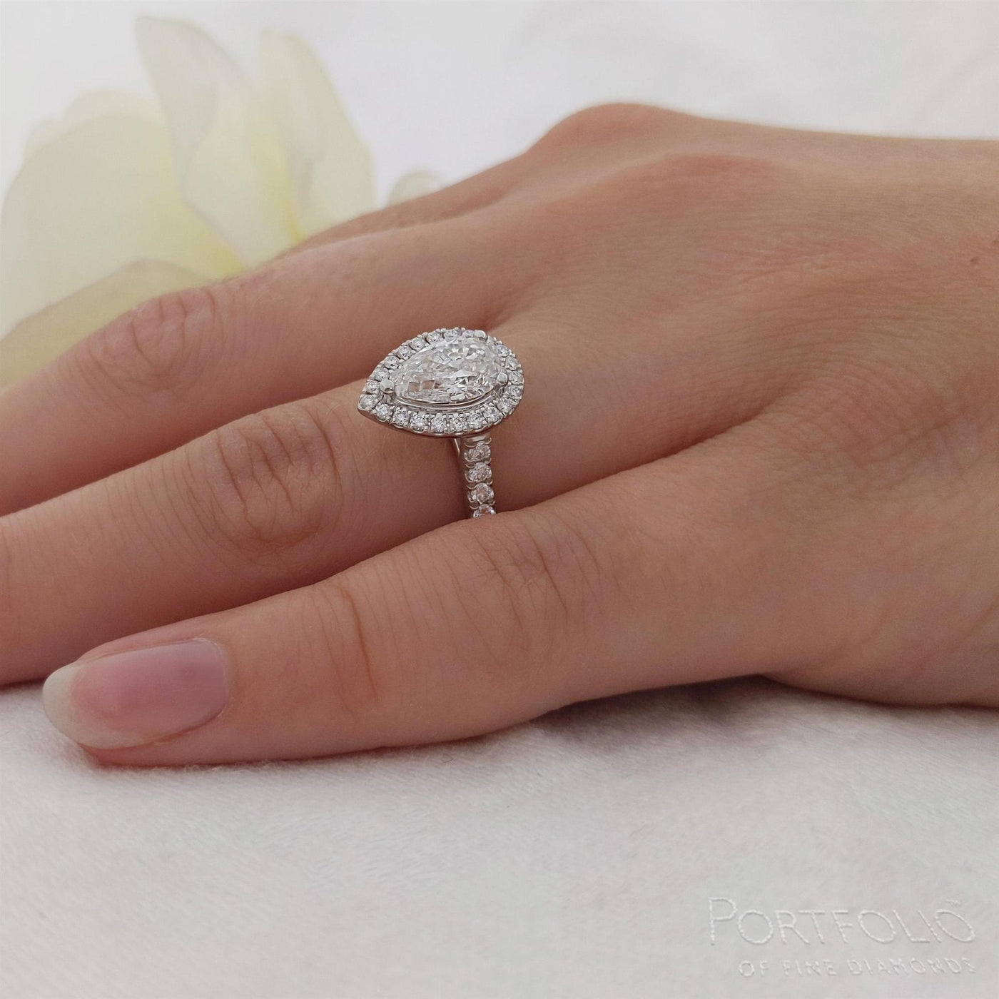 Cluster 1.00ct E SI1 Diamond Platinum Ring
