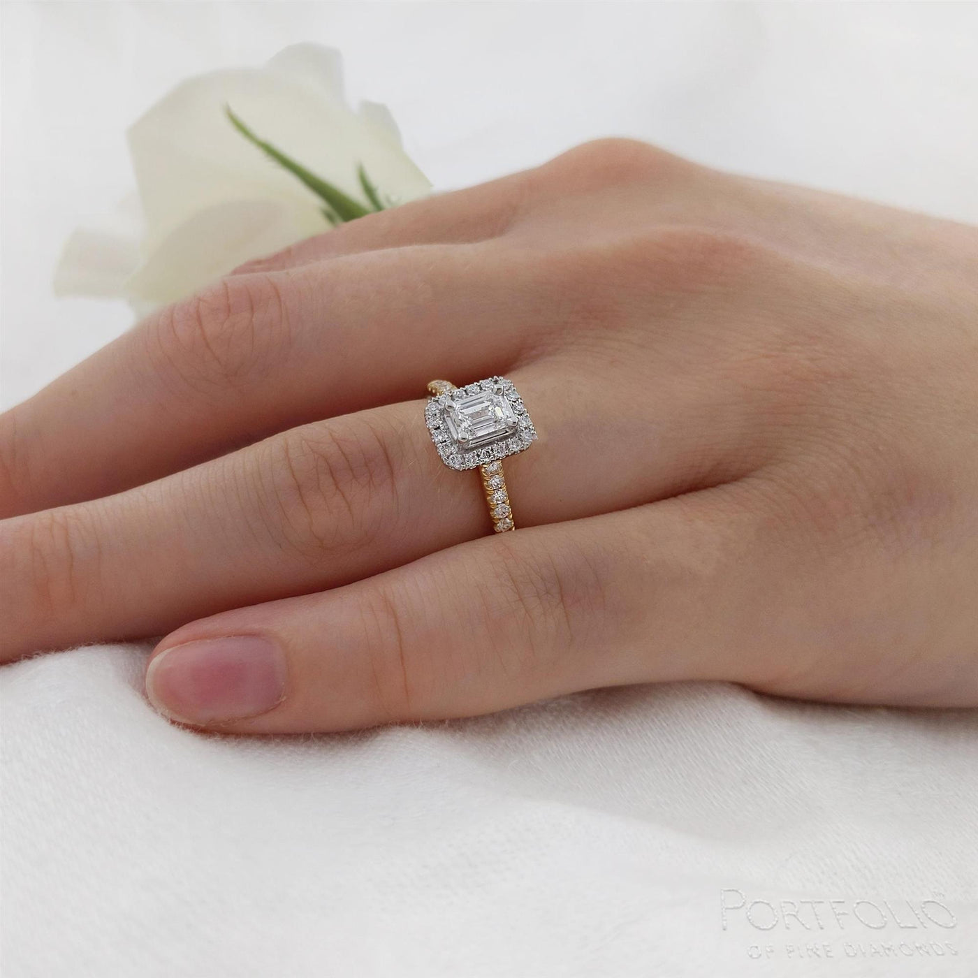 Cluster 0.40ct F VS2 Diamond Yellow Gold/Platinum Ring