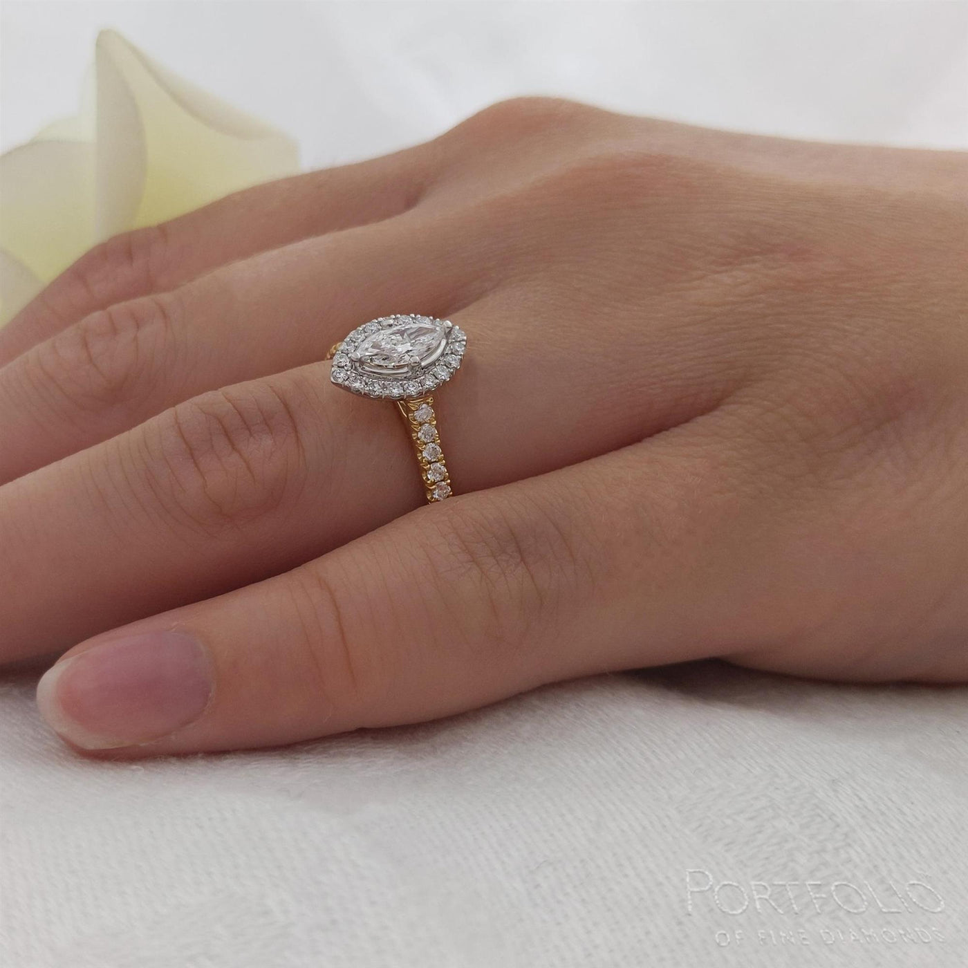 Cluster 0.50ct F VS2 Diamond Yellow Gold/Platinum Ring