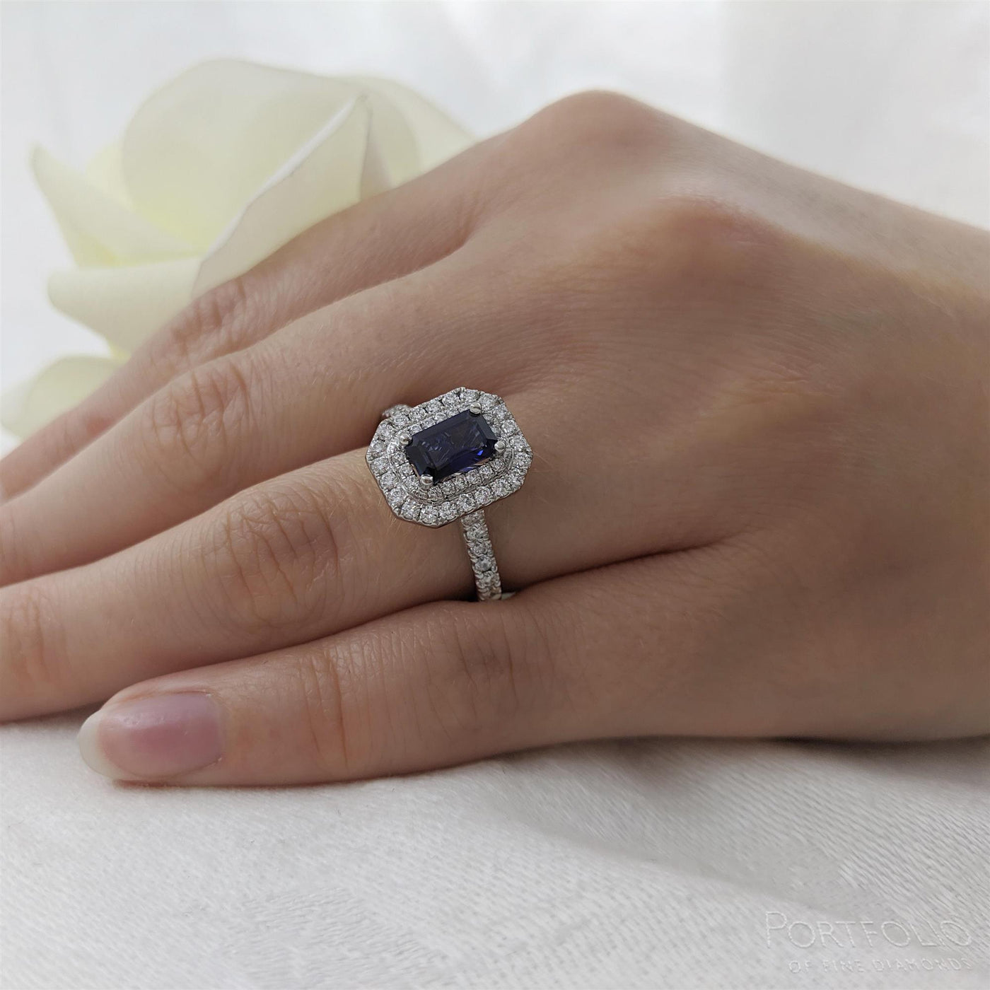 Cluster 0.92ct Sapphire Platinum Ring