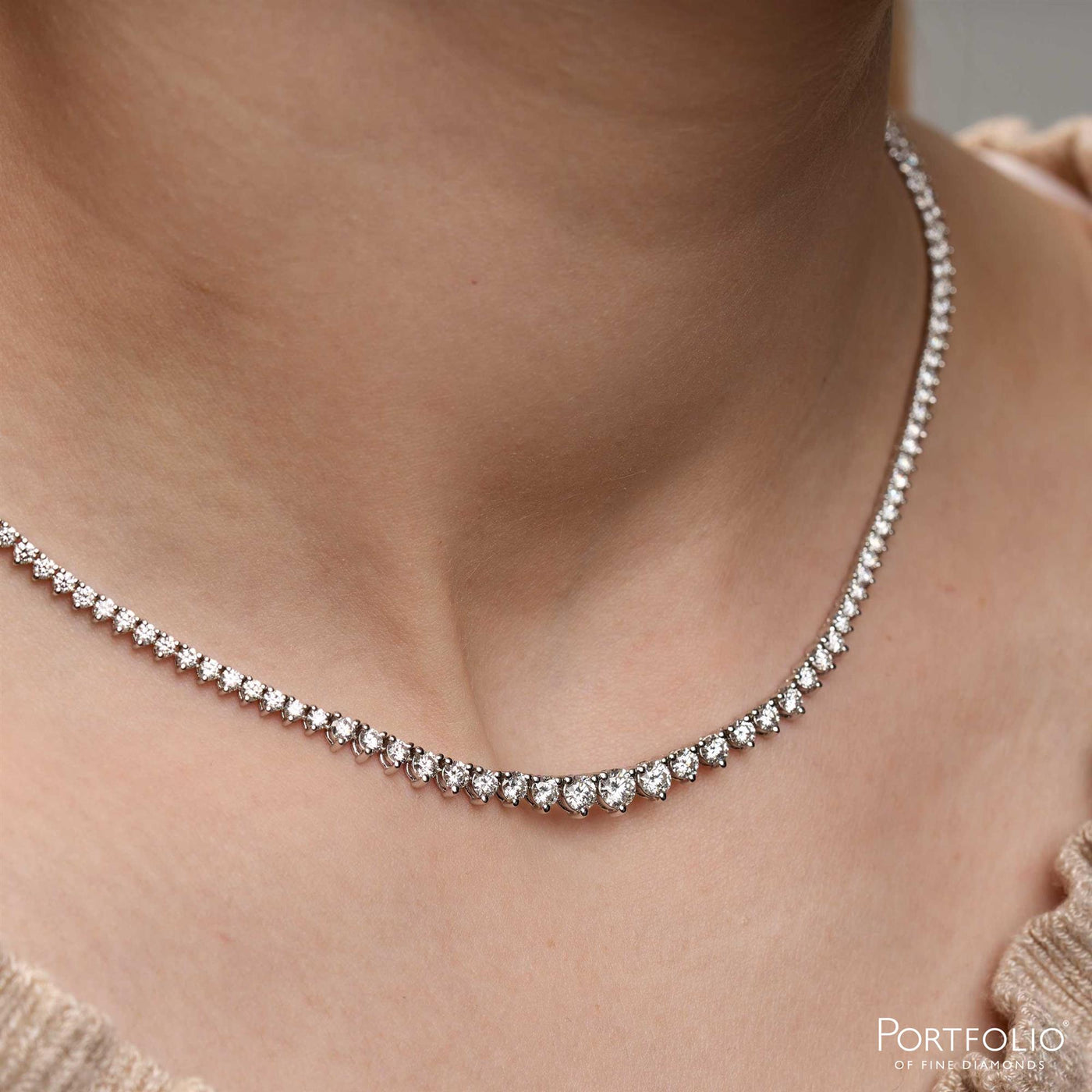 9.18ct F VS2 Diamond Platinum Necklace