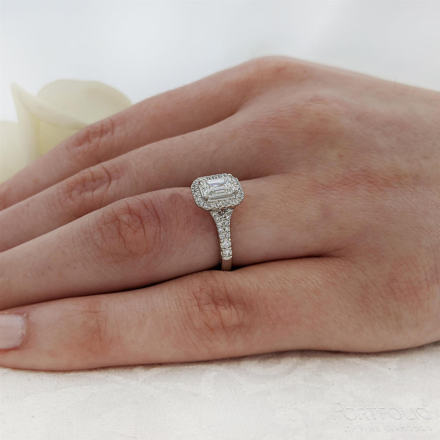 Cluster 0.70ct G VS1 Diamond Platinum Ring