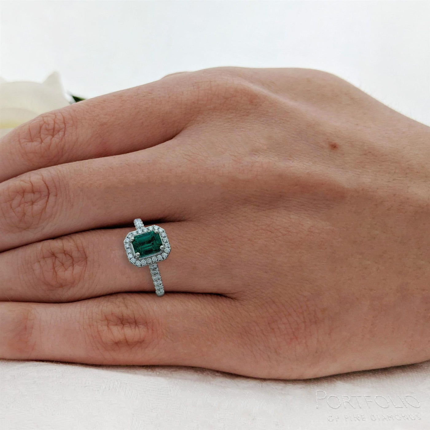 Cluster 0.66ct Emerald Platinum Ring