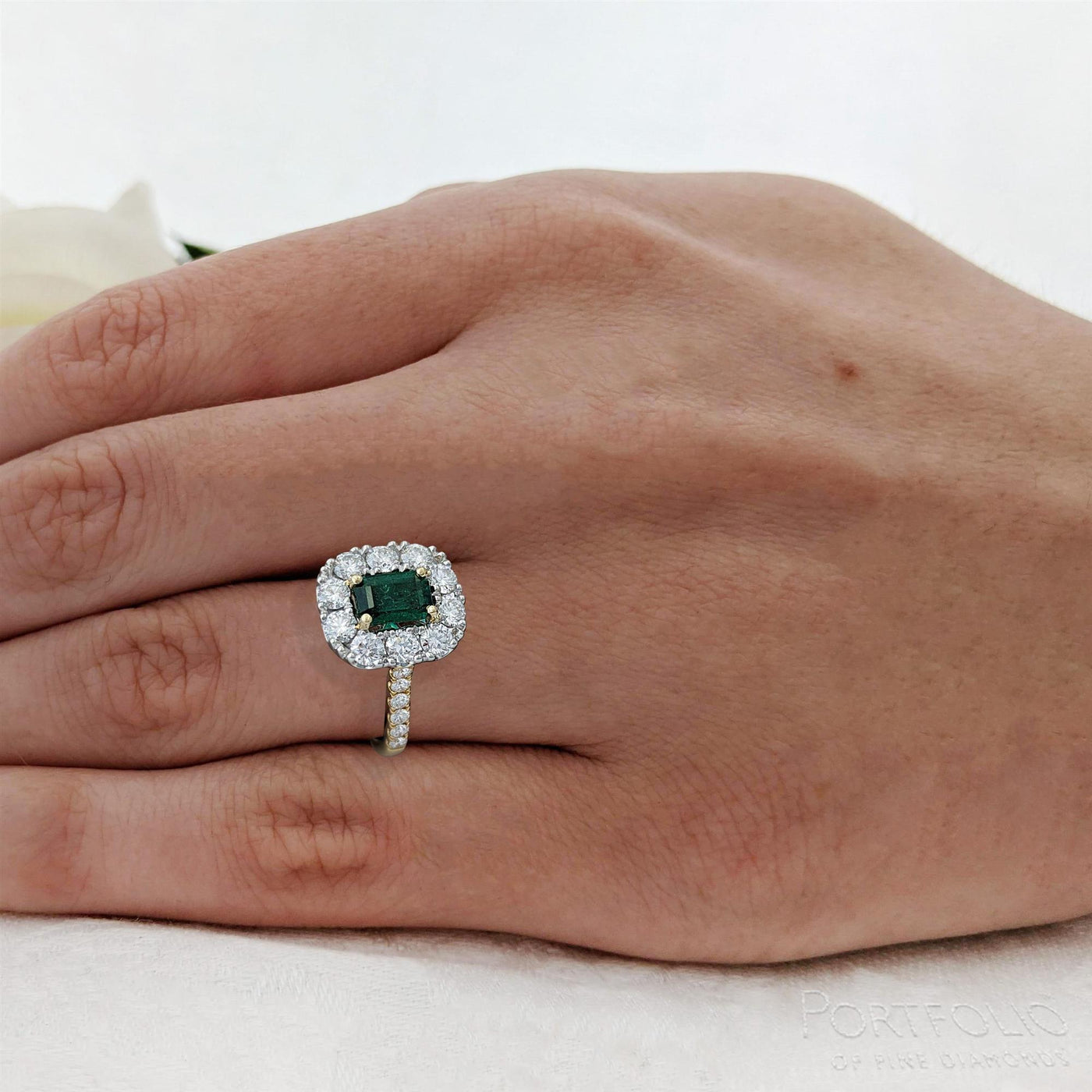 Cluster 0.96ct Emerald Yellow Gold/Platinum Ring