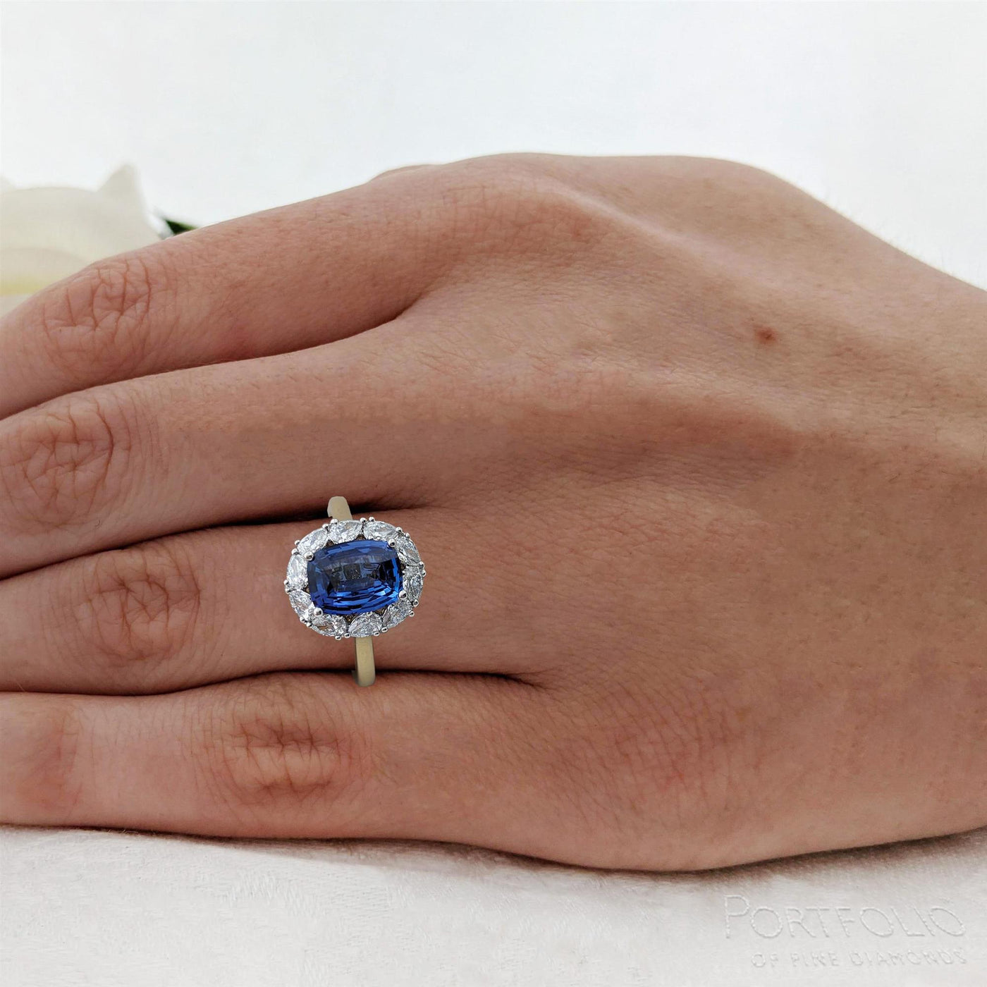 Cluster 2.25ct Sapphire Yellow Gold/Platinum Ring