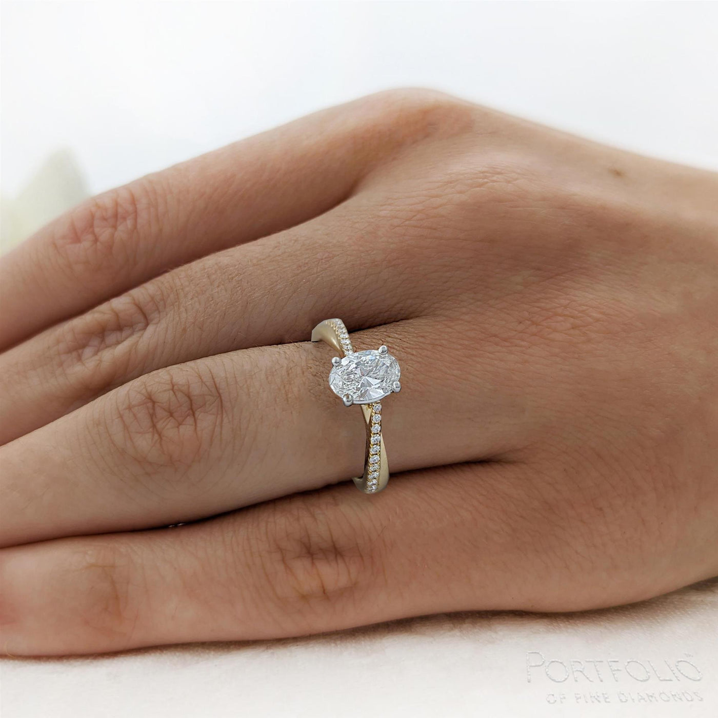 Solitaire 0.82ct E SI1 Diamond Yellow Gold/Platinum Ring