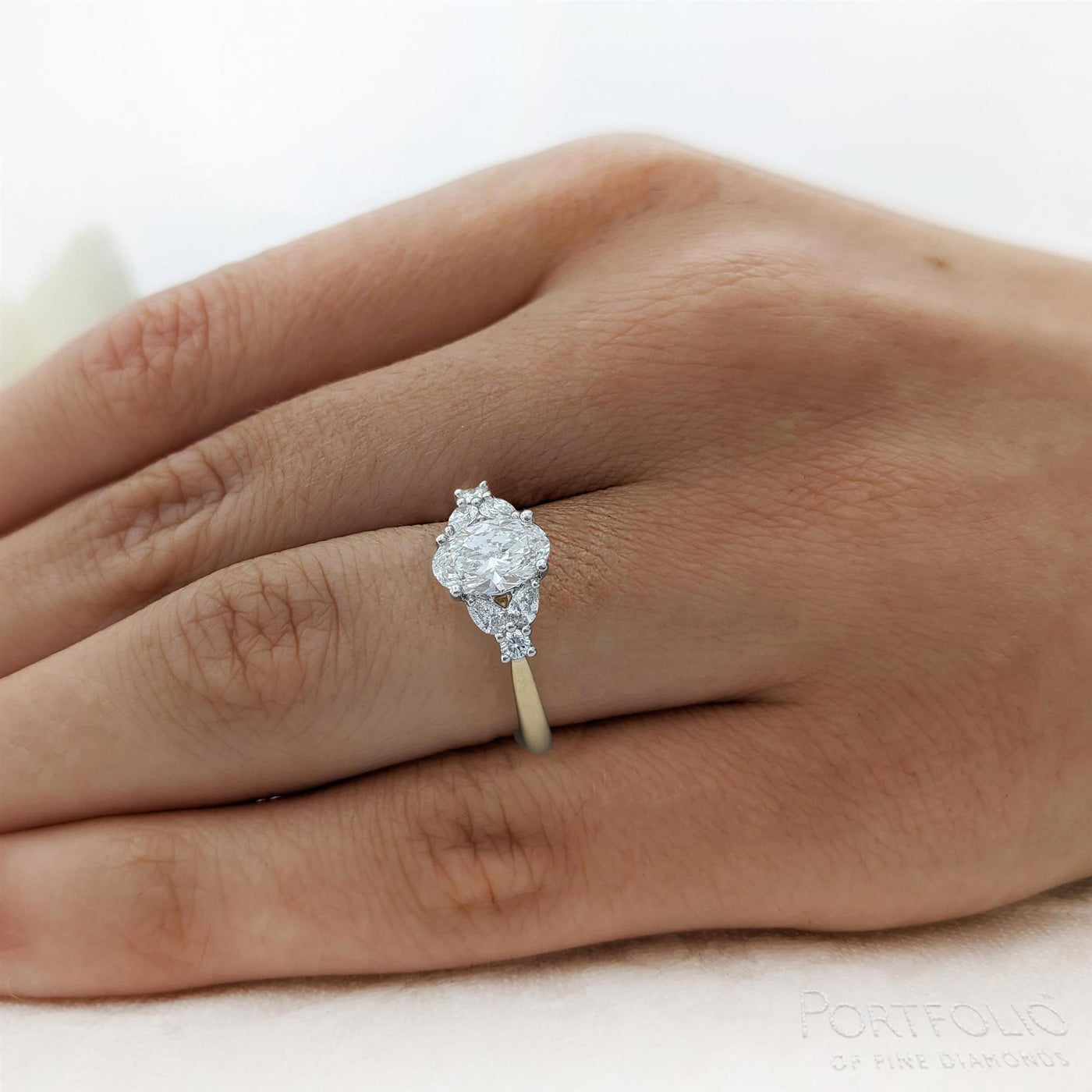 Solitaire 0.90ct F VS2 Diamond Yellow Gold/Platinum Ring