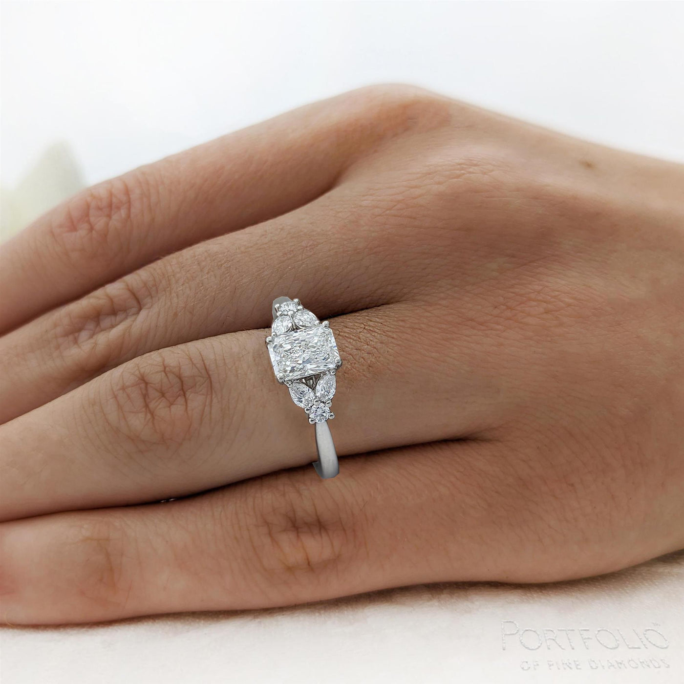 Solitaire 0.90ct E SI1 Diamond Platinum Ring