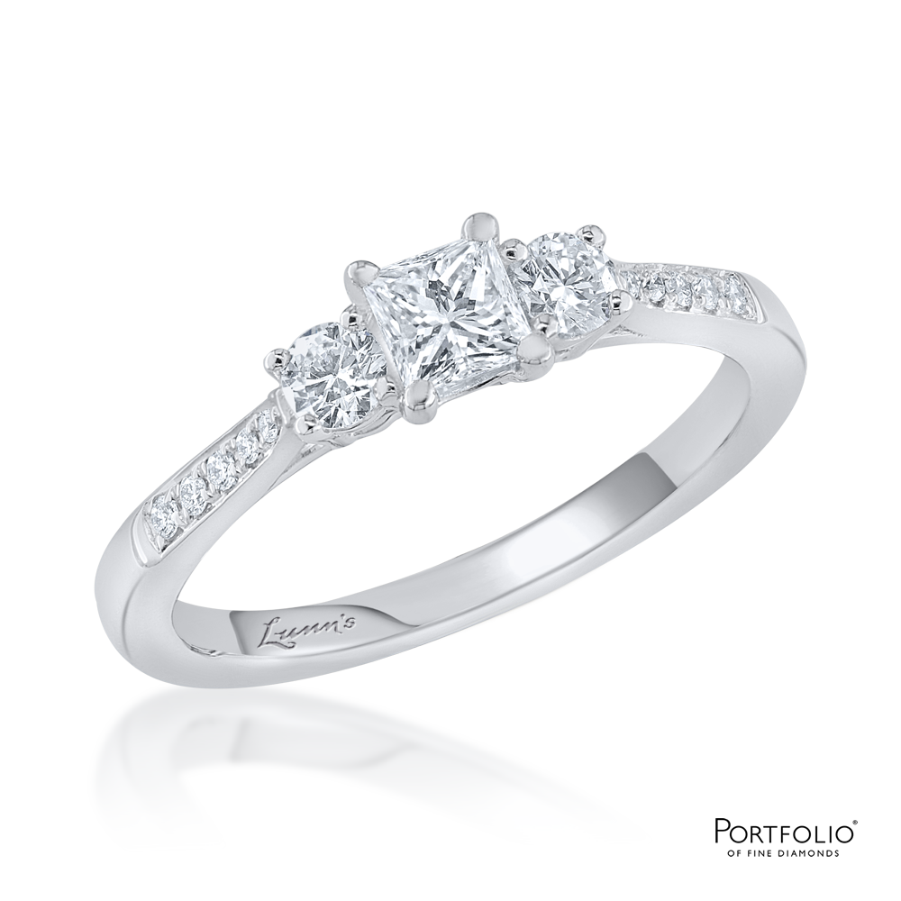 Pre-Owned Three Stone F VS Diamond Ring – Lunn's Jewellers