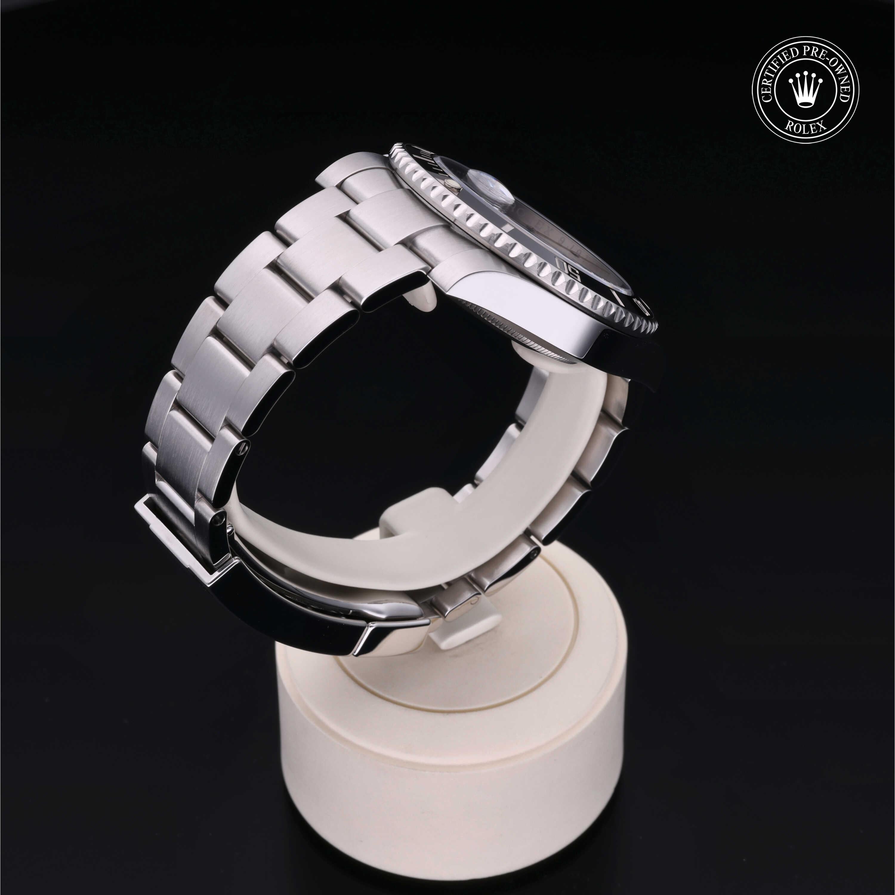 Submariner Date 360 image 24