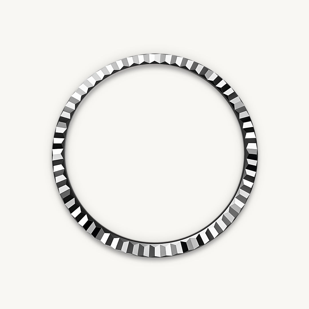 Fluted bezel